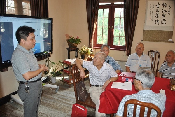 1537341835990591.jpg 校友2.jpg